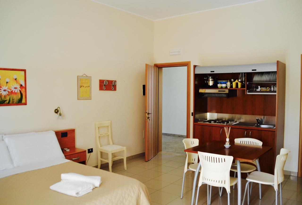איספיקה Caposud Residence And Beach Club מראה חיצוני תמונה